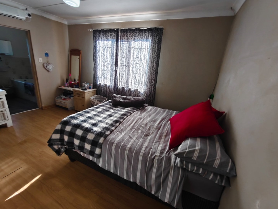 To Let 3 Bedroom Property for Rent in Uitsig Free State